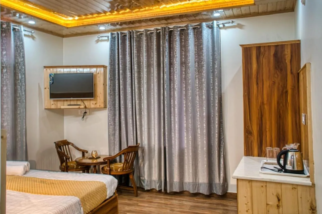 Hill Hideout Rooms & Suites Shimla 0*,  India