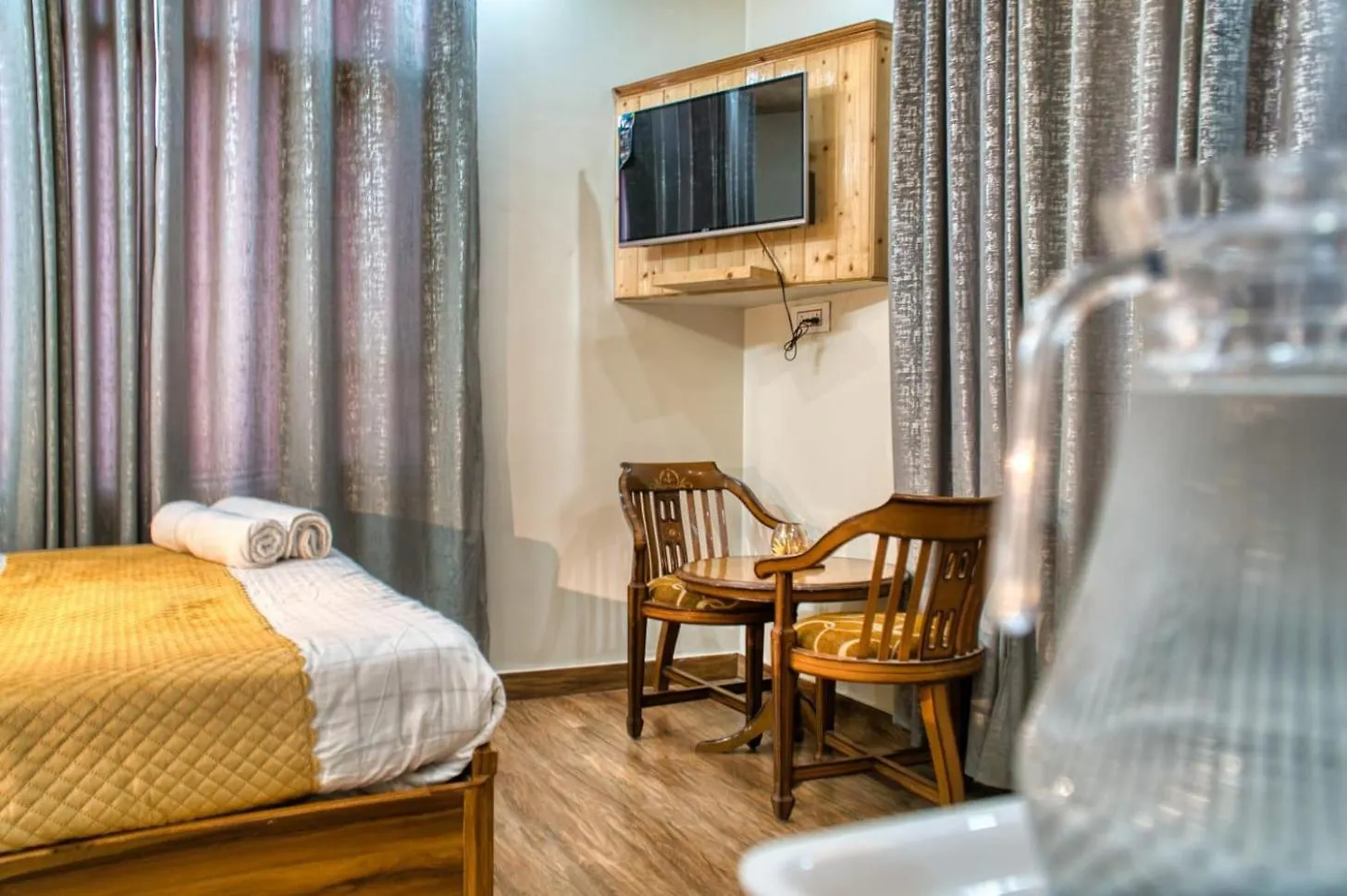Hill Hideout Rooms & Suites Shimla Bed & Breakfast