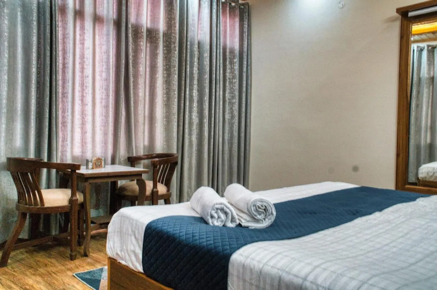 Hill Hideout Rooms & Suites Shimla Bed & Breakfast